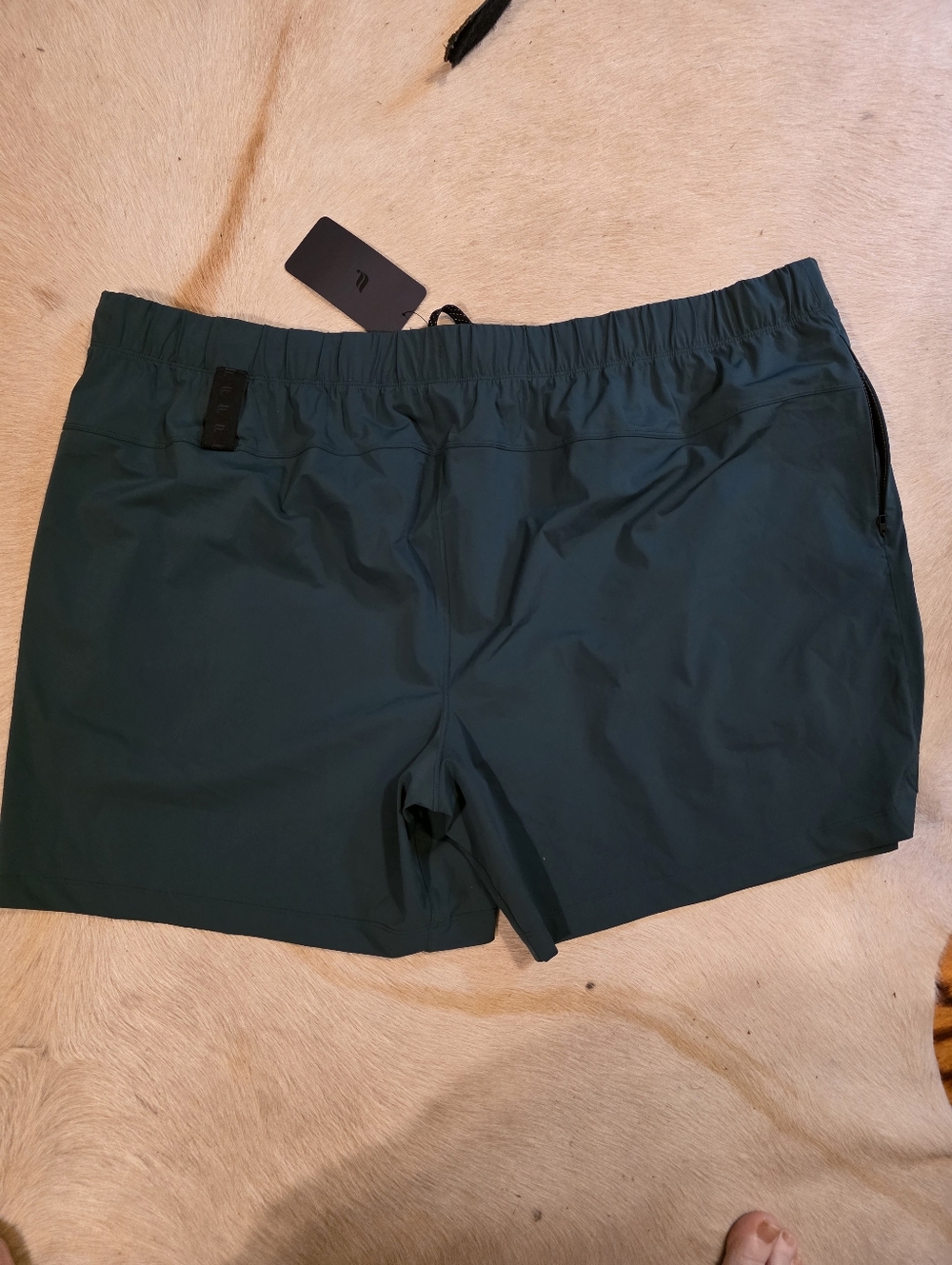 NWT Fabletics The One Short 7in Dark Teal Sz 4X - Picture 3 of 6